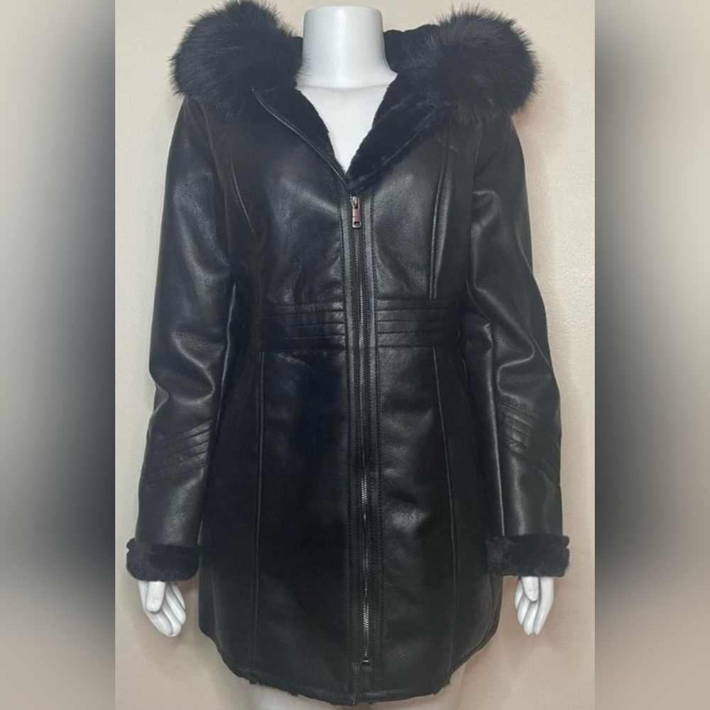 Elegant Black Leather Jacket for Women